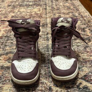 Like New - Nike Jordans Size 5.5Y/Fits like Women's 6.5/7